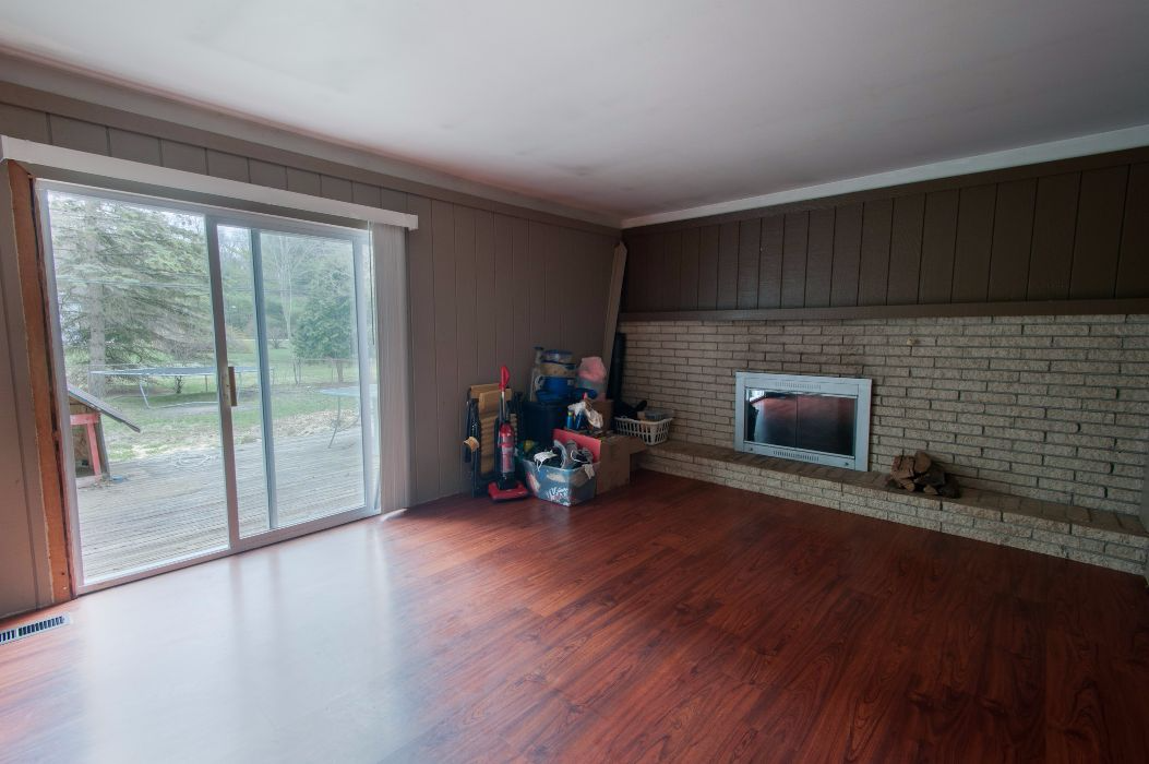 39647 John Dr, Canton Twp, MI 48187